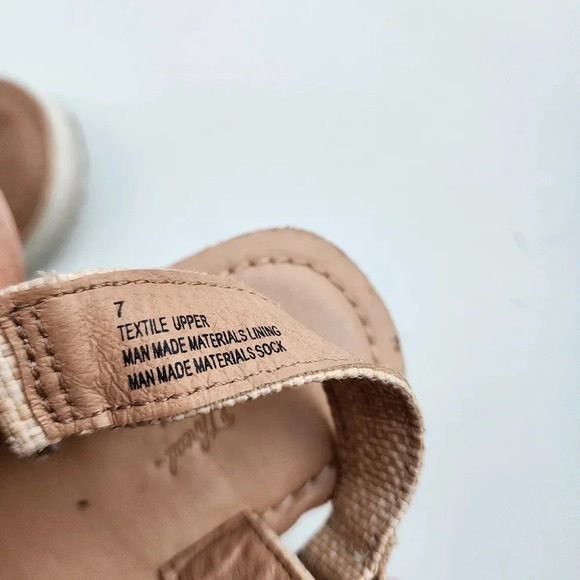 Universal Thread Women's Sandals Strappy Slide Beige Ankle SZ 7 - Picture 9 of 10